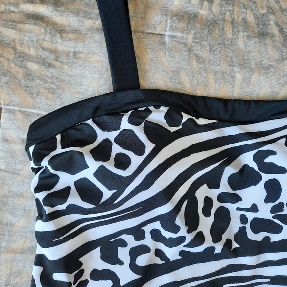 Miraclesuit swim top size 14 - Picture 6 of 14